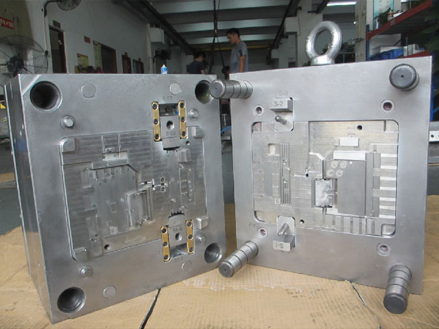 mold consumer electronics 07