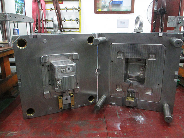 mold consumer electronics 02