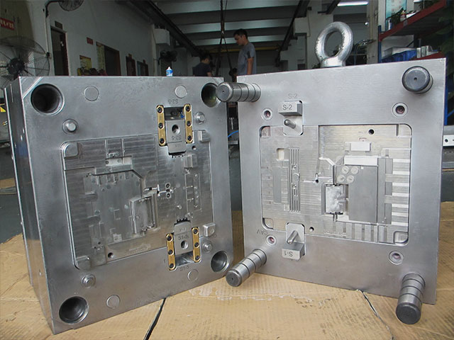 mold consumer electronics 03